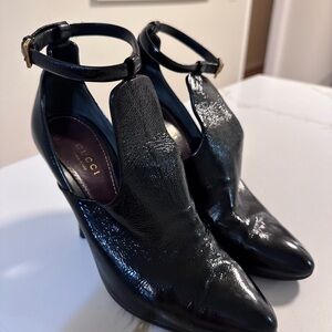 Gucci Shiny Black Heeled Shoes